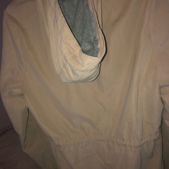 Beige jacket - Picture 2 of 2